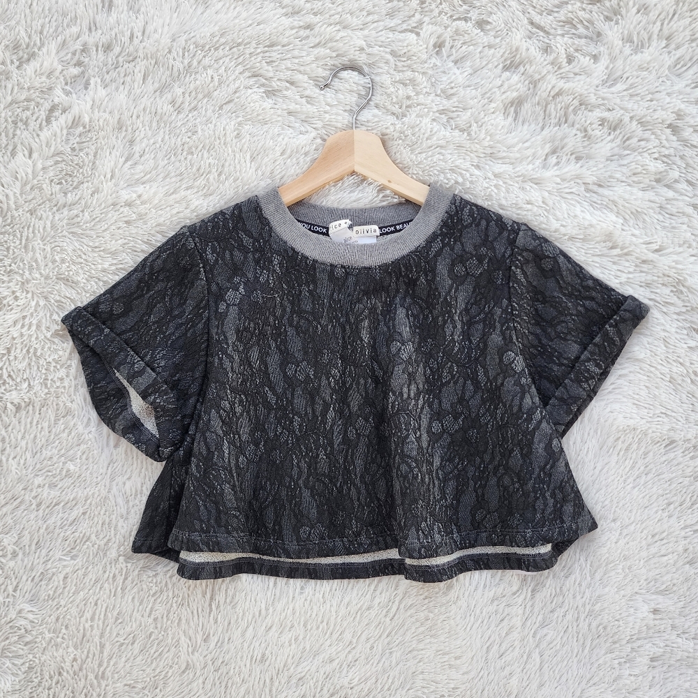 Alice + Olivia Cropped‎ Black Lace Print Tee